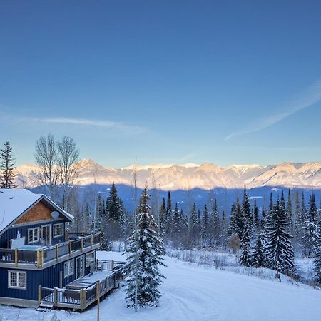 Lush Mountain Accommodations Golden Dış mekan fotoğraf